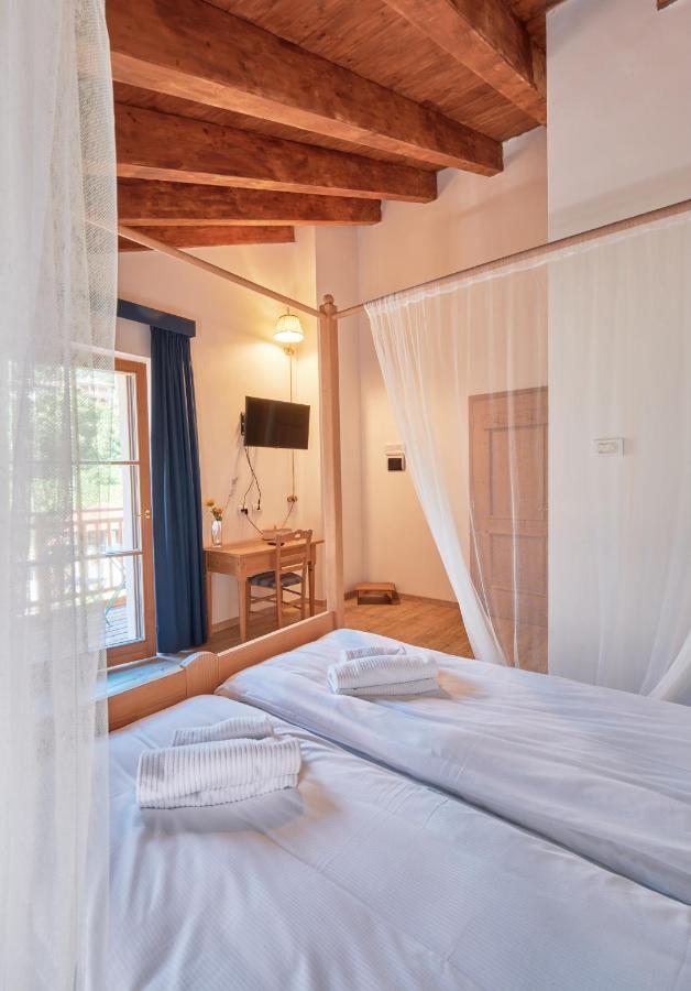 Hotel Bed & Bike Ledro モリーナ・ディ・レードロ エクステリア 写真