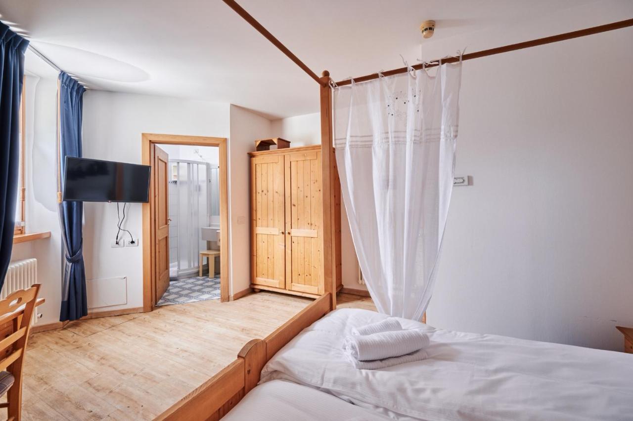 Hotel Bed & Bike Ledro モリーナ・ディ・レードロ エクステリア 写真