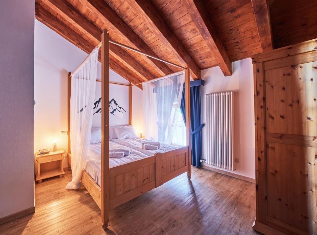 Hotel Bed & Bike Ledro モリーナ・ディ・レードロ エクステリア 写真