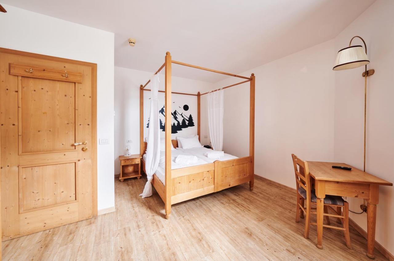 Hotel Bed & Bike Ledro モリーナ・ディ・レードロ エクステリア 写真