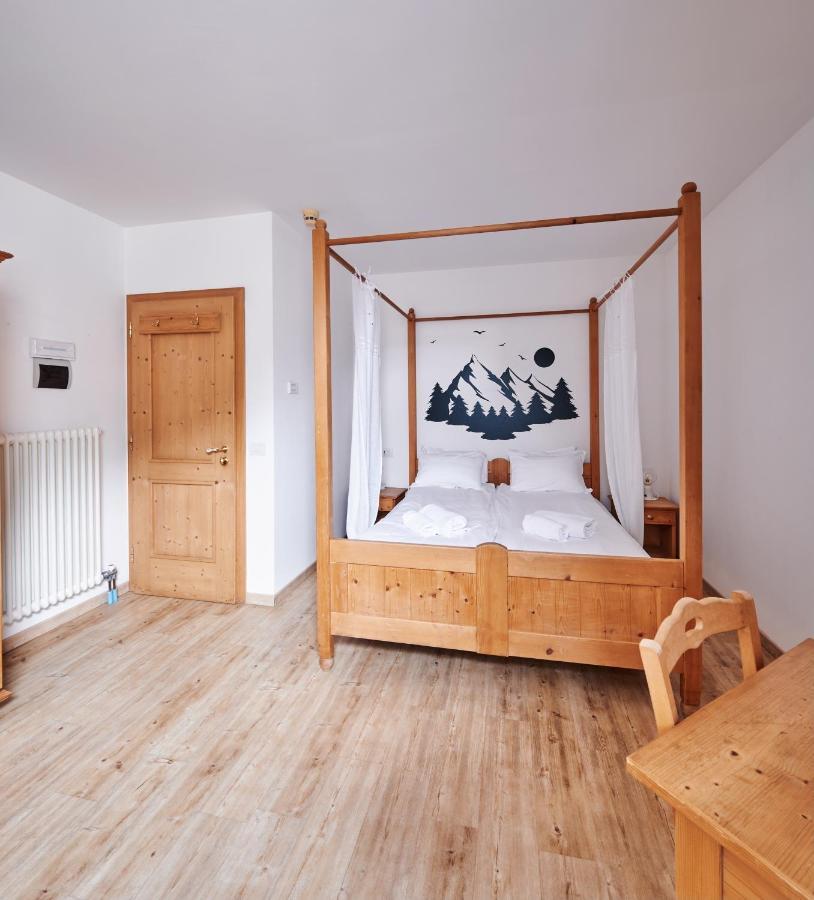 Hotel Bed & Bike Ledro モリーナ・ディ・レードロ エクステリア 写真