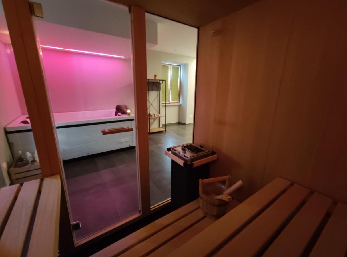 Hotel Bed & Bike Ledro モリーナ・ディ・レードロ エクステリア 写真